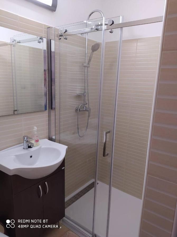 Mira Apartman Apartamento Keszthely Exterior foto