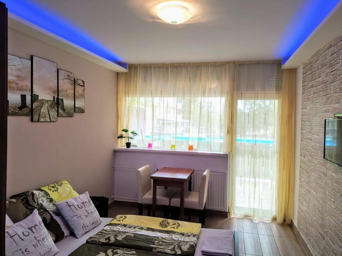Mira Apartman Apartamento Keszthely Exterior foto